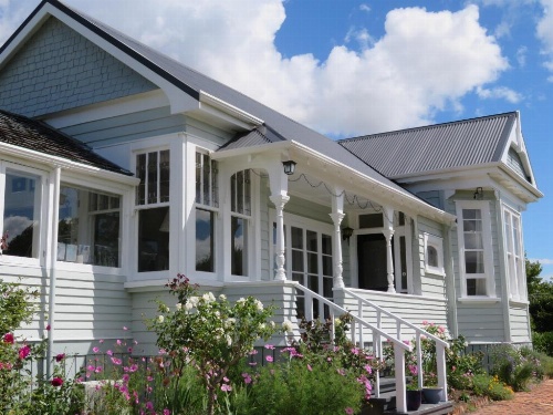 Cotswold Cottage Bed and Breakfast image 1